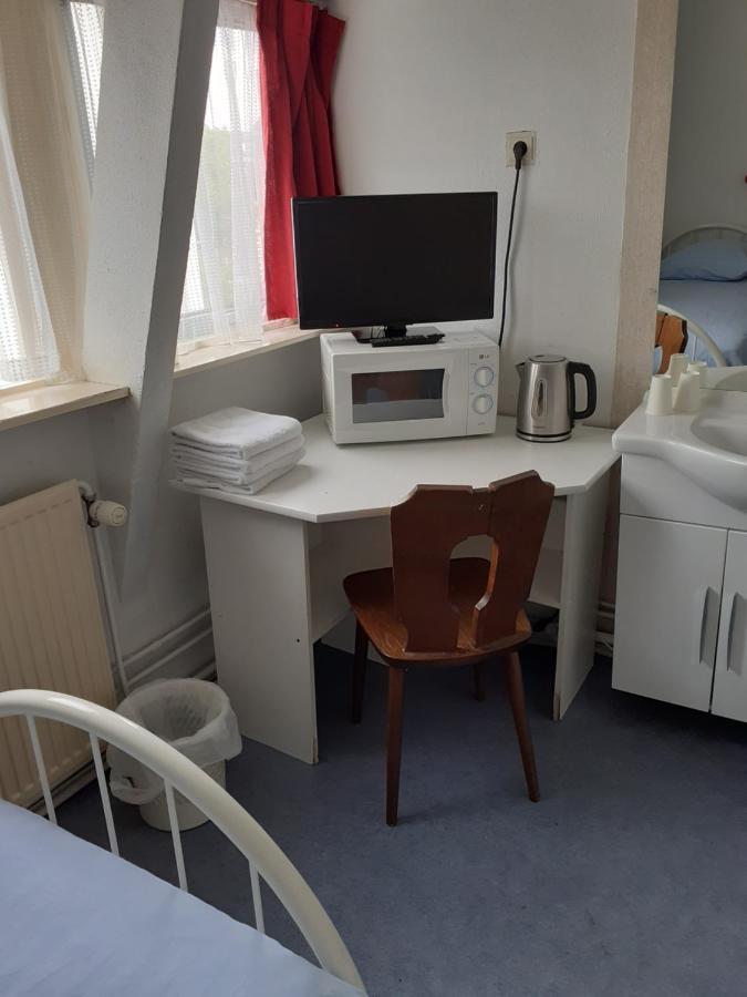 Hostel Pension Tivoli Гронинген Номер фото