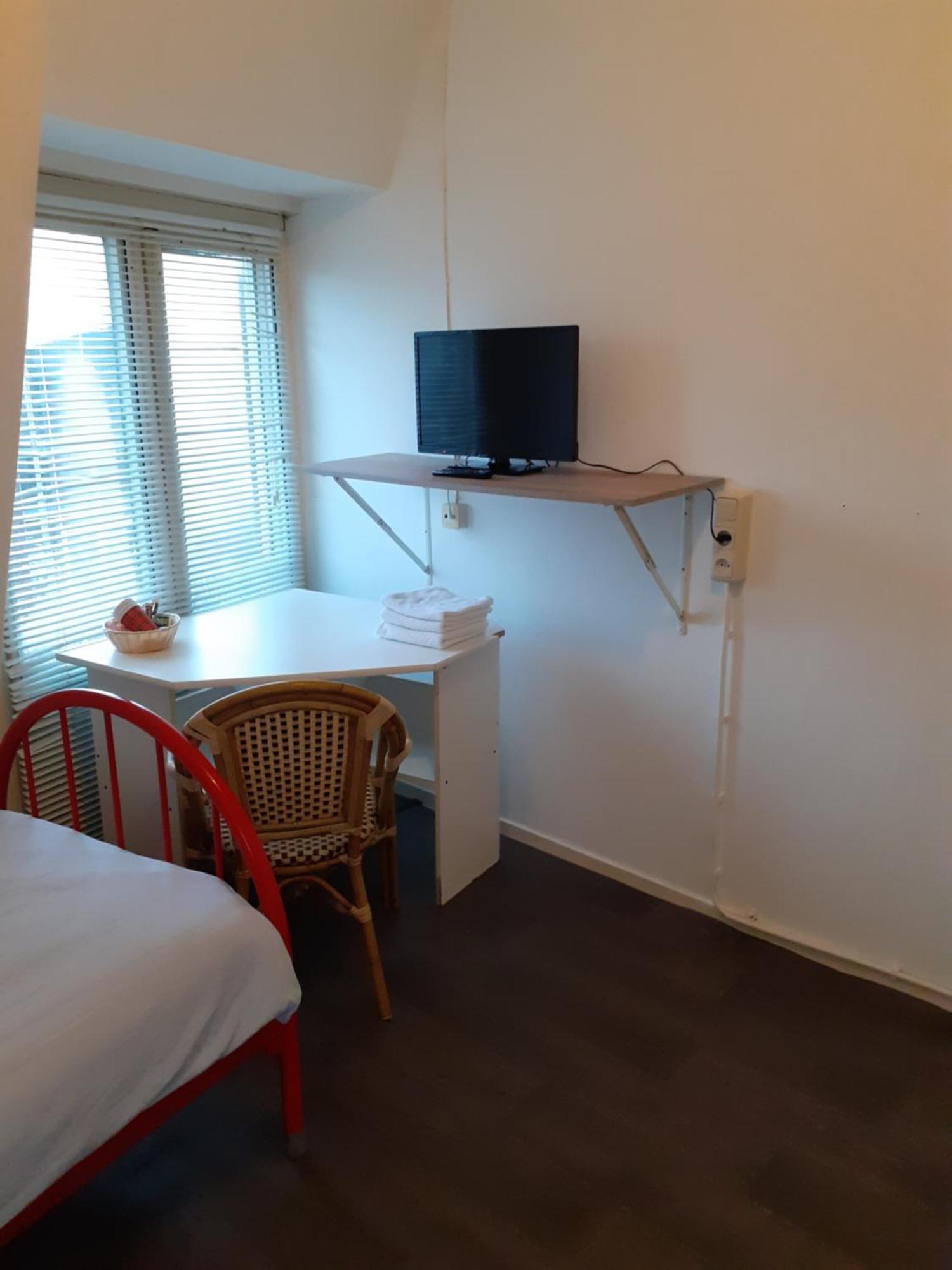 Hostel Pension Tivoli Гронинген Номер фото