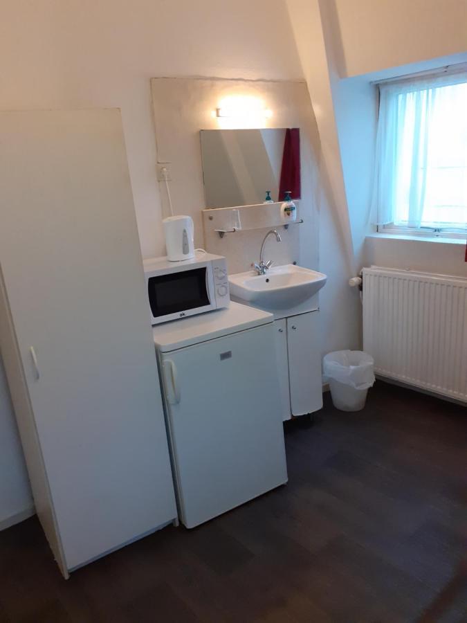 Hostel Pension Tivoli Гронинген Экстерьер фото