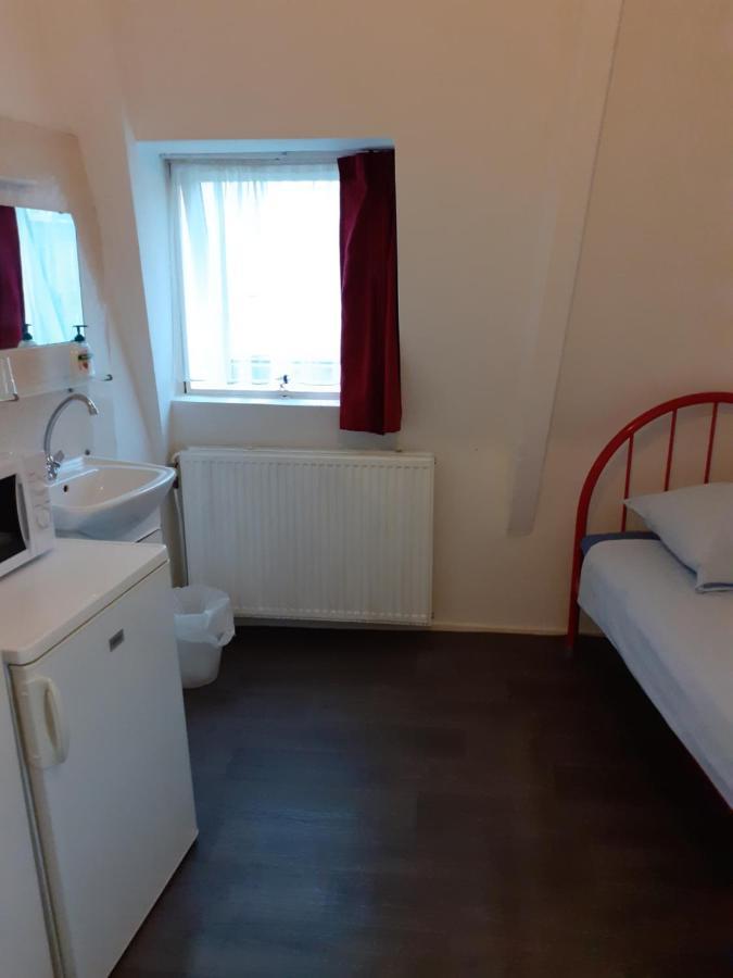 Hostel Pension Tivoli Гронинген Экстерьер фото
